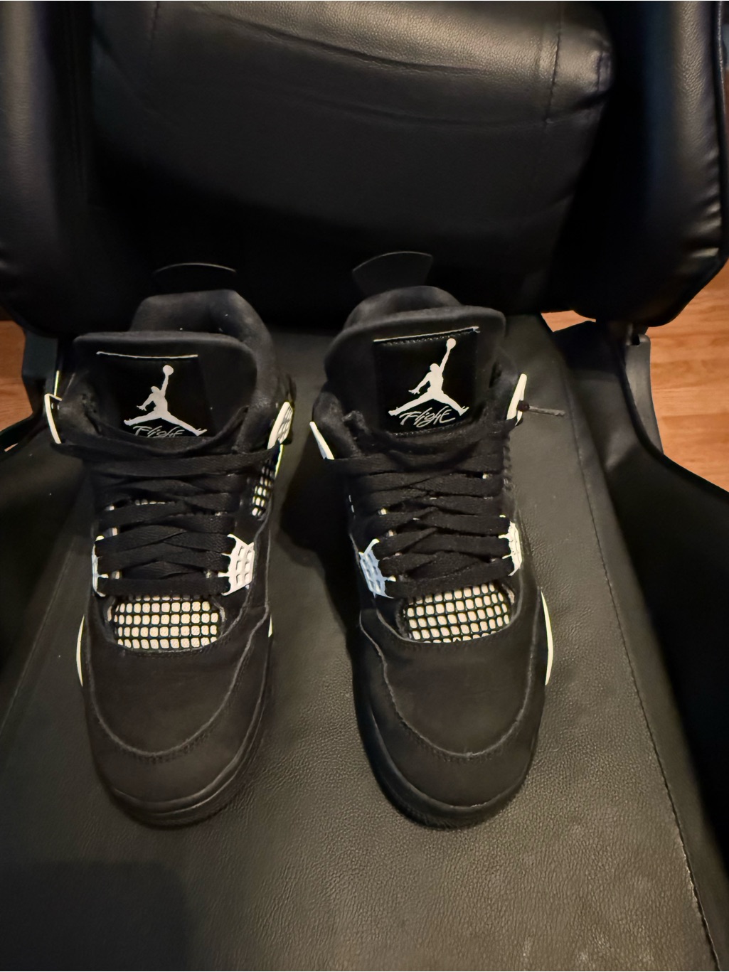Jordan 4 White Thunder